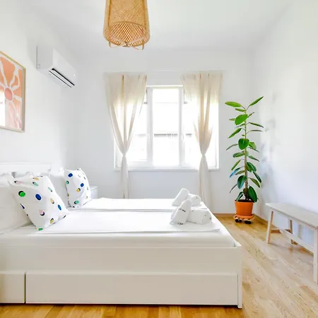 Scandinavian Charm - 1bd With Desk By Flat Manager