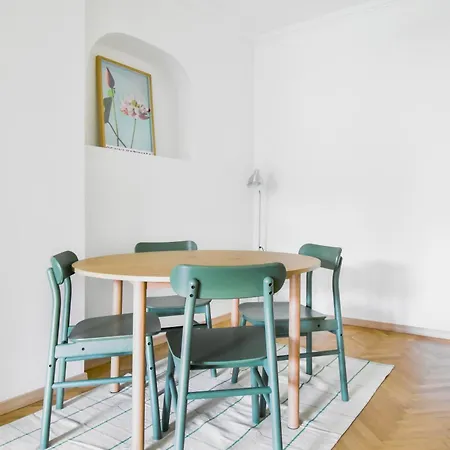 Scandinavian Charm - 1bd With Desk By Flat Manager Lejlighed