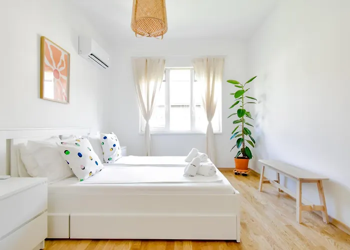 Scandinavian Charm - 1bd With Desk By Flat Manager