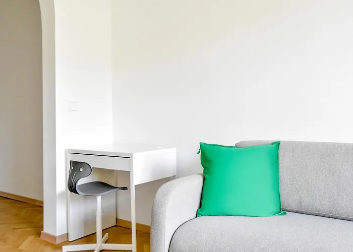 Scandinavian Charm - 1bd With Desk By Flat Manager *